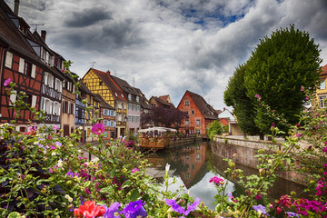 Fototapeta premium water panorama in Colmar