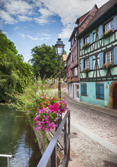 Fototapeta na wymiar water canal in Colmar, France
