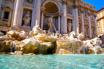 Fontana di Trevi view from water - obrazy, fototapety, plakaty