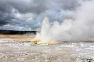 Crédence de cuisine en verre imprimé Parc naturel Yellowstone National Park - geyser