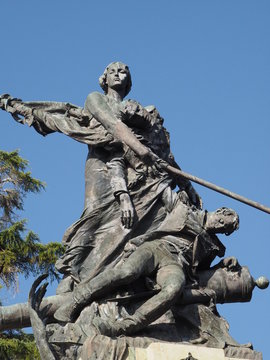 Monumento a Daoiz y Velarde en el Alcazar de Segovia