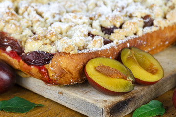 frischer Pflaumenkuchen