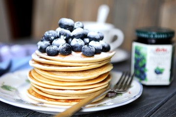 Блинчики с голубикой
