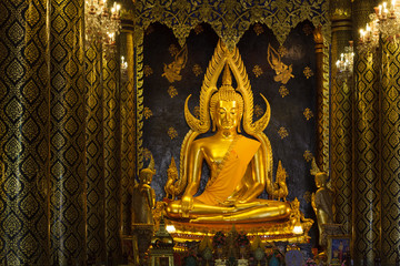 Phra Buddha Chinnarat at Phra Si Rattana Mahathat Temple ,Phitsa