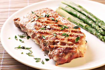 Steak with asparagus