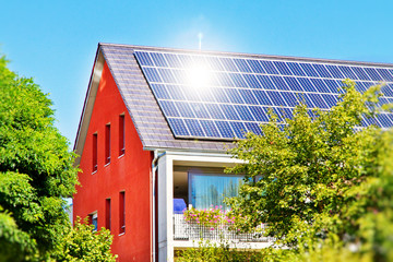 Solardach mit Sonne