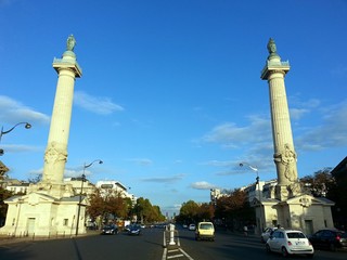 Colonnes du trône nation paris