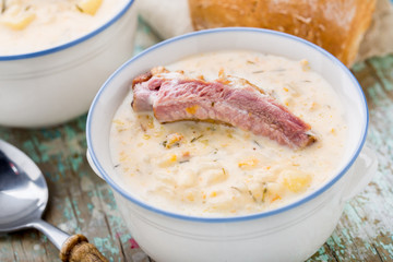 Cheese soup with smoked ribs