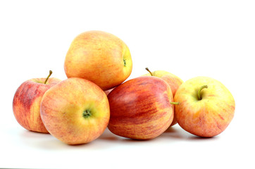 Fototapeta na wymiar Fresh red apples isolated over white background!