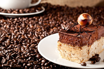 Frisch zubereitete Kaffe  und kaffe kuchen
