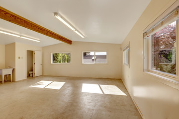 Fototapeta premium Empty large shop home studio interior.