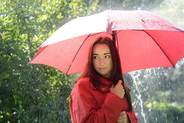 Frau im Regen