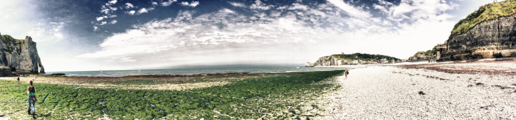 Fototapeta na wymiar Panoramic view of Etretat famous cliffs, Normandy - France