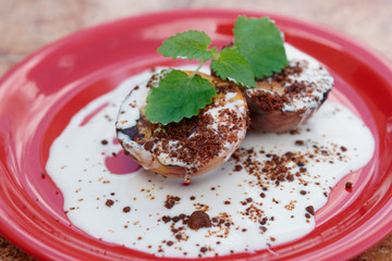 Grilled peaches with cream