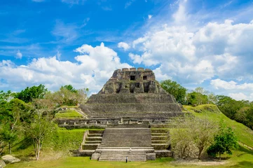 Photo sur Plexiglas Monument historique xunantunich maya site ruins in belize