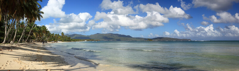 panorama sur lagon de las galeras samana