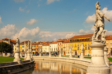 Fototapeta na wymiar Prato della Valle, Padova