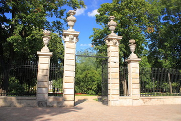 Brama Parku Krasińskich w Warszawie