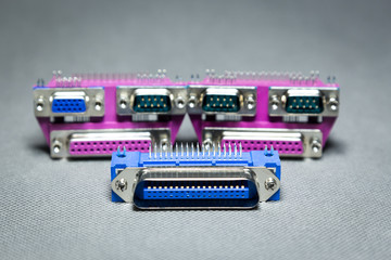 Data transmission connectors