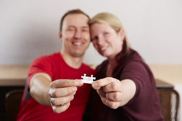 Puzzle, zwei Puzzleteile verbinden, zeigen