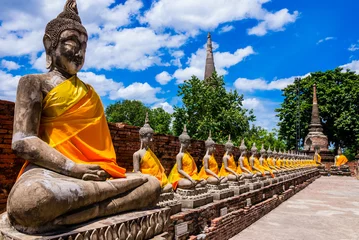 Photo sur Plexiglas Bouddha Thaïlande, rangée d& 39 images de Bouddha dans le vieux temple d& 39 Ayutthaya