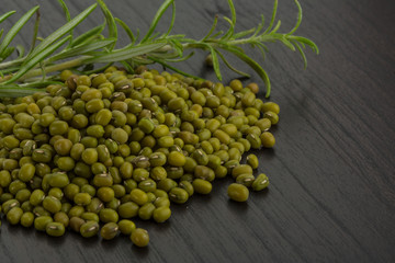 Raw green beans