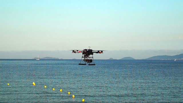 drone sur la mer
