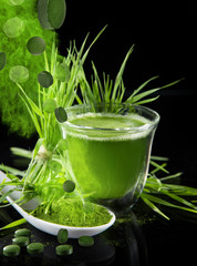 detox. young barley, chlorella superfood.