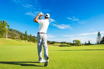Deurstickers Man Playing Golf © EpicStockMedia