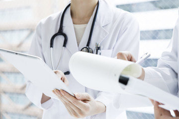 Doctors who have medical records and doctors have a tablet