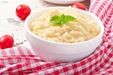 Porridge in a bowl