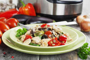 Vegetables, steamed with chicken and green lentils
