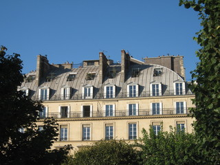 Fototapeta na wymiar Immeuble de caractère - Paris