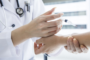 Doctor to give an injection