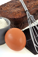 Gâteau au chocolat et ses ingrédients