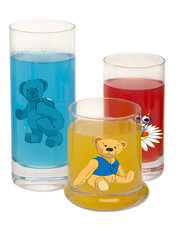 Obraz premium Saftgläser mit Kindermotiven