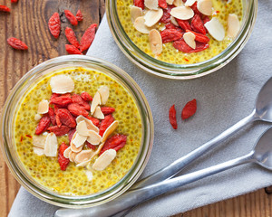 Chia seed puddings with saffron