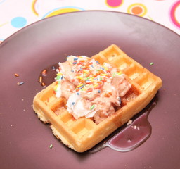 Waffeln mit Sahne