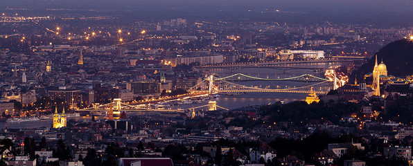 Brücke über die Donau in Budapest