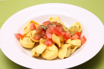 Tortellini mit Tomaten