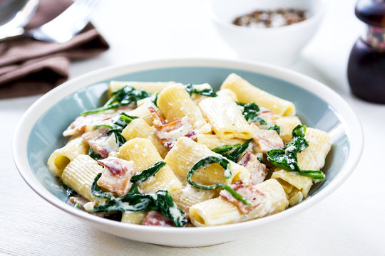 Pasta with Bacon and Spinach cream sauce