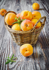 Fototapeta na wymiar ripe apricots in a basket