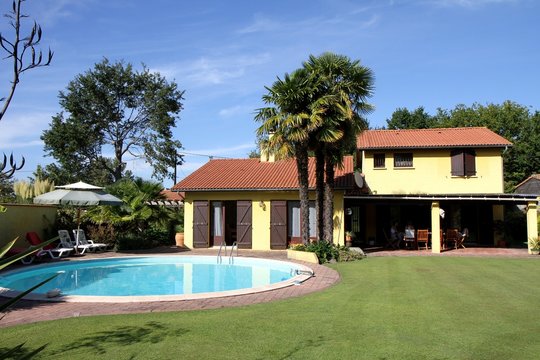belle villa avec piscine
