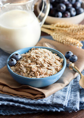 Rolled oats in a bowl