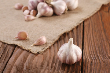 garlic close-up on burlap