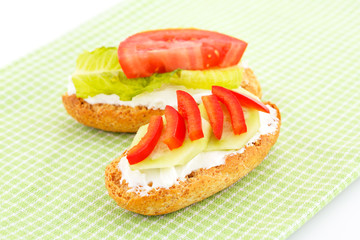 Sandwiches with rusks and vegetables