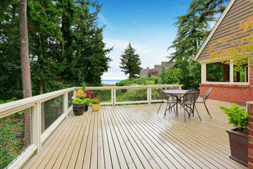 House with spacious walkout deck