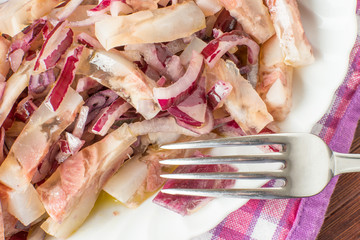 Insalata di nervetti con cipolle rosse