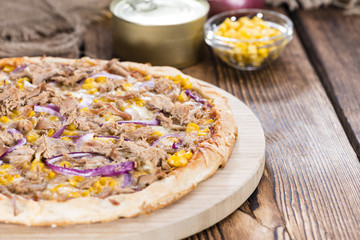 Tuna Pizza