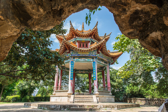 Fototapeta ancient architecture of china yuantong